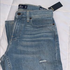 men’s Hollister straight leg jeans!